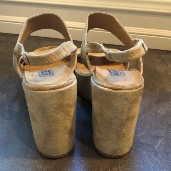 BCBG 90s Wedge SUPER CUTE - Picture 4 of 5